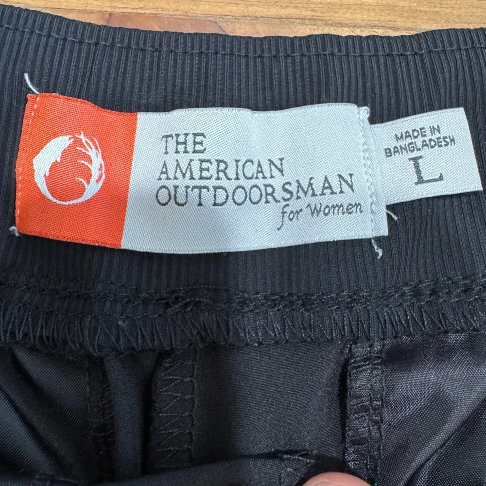 The American Outdoorsman Womens Black Hiking Utility Shorts Size L Elastic Waist